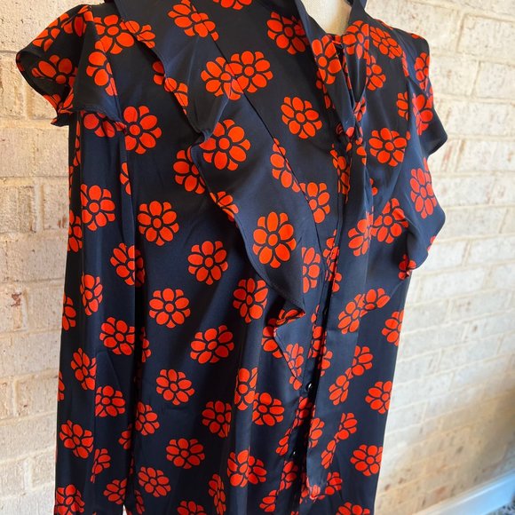 Red Daisy Ruffle Blouse - Picture 2 of 8